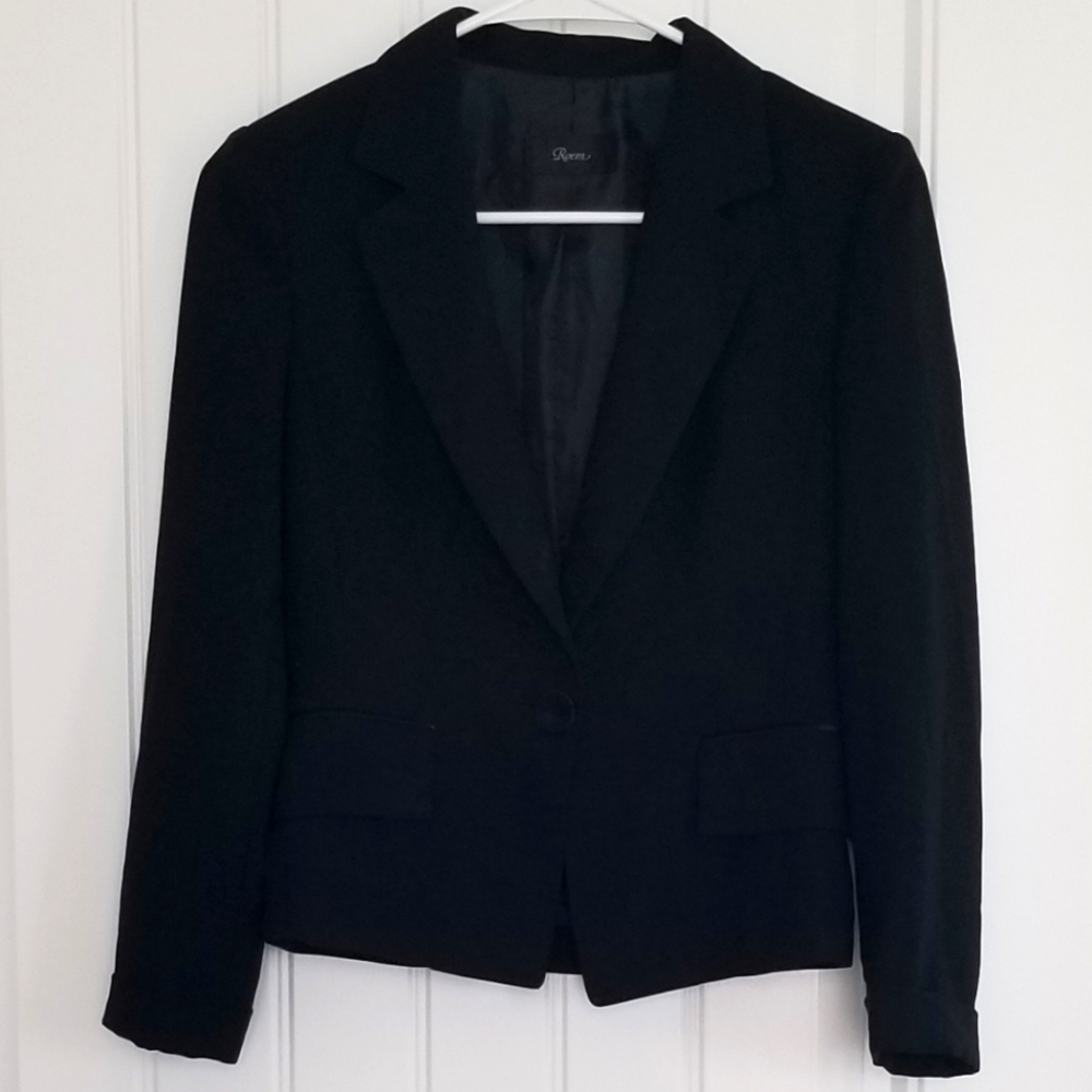 Roem Black blazer size S